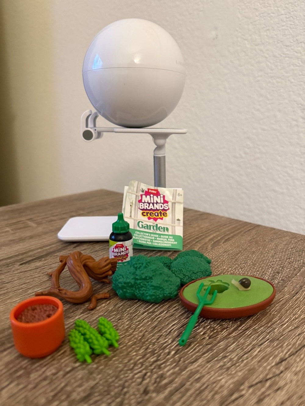 Zuru Mini Brands Garden